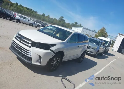 2017 Toyota Highlander Xle z USA, uszkodzony, nr VIN 5TDJZRFH6HS512852
